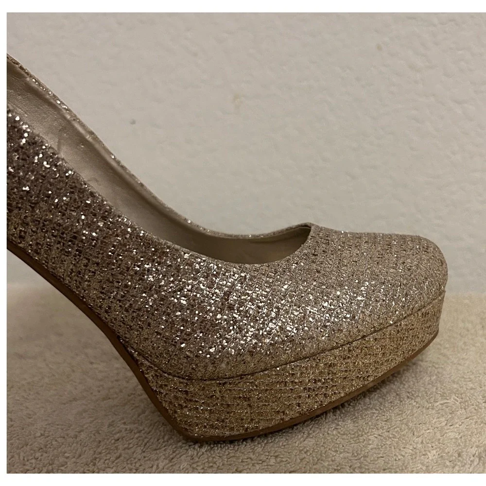 Chinese Laundry Size 10 silver Glitter Platform Pumps High Heel Party Shoes